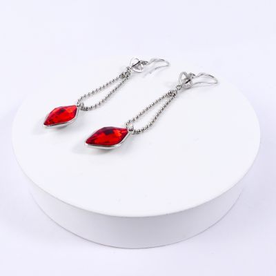 Boucles d'oreilles pendantes carré rouge