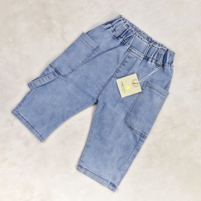 Pantalon jeans bleu avec les poches