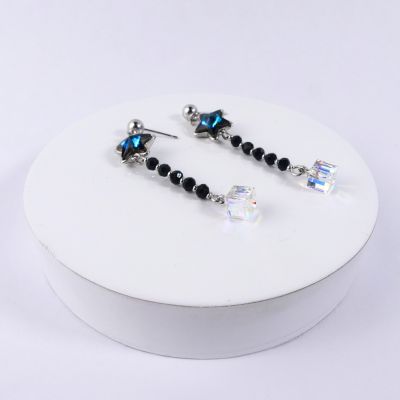 boucle d'oreille pendantes étoile bleu reflet