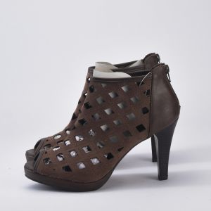 SANDALE ANGELA THOMPSON