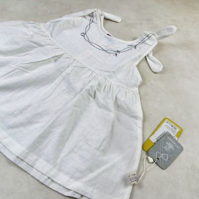 Robe blanche dentelle fillette