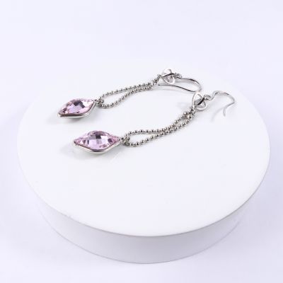 Boucles d'oreilles pendantes carré rose clair
