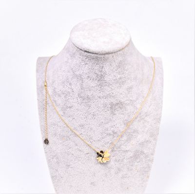 LUCKY CLOVER NECKLACE
