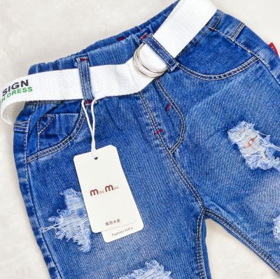 Pantacourt Jeans Bleu avec Bordure a carreau Bleu et rouge 