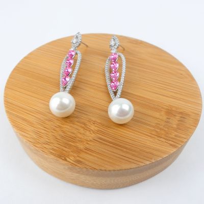 Boucles d'oreilles pendantes quatre goutte culture rose foncé