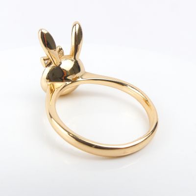 bague lapin blanc -doré-