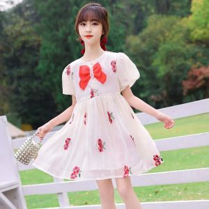 Teenage girl princess ENFANTS