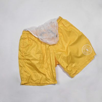 SHORT JAUNE MOTIF STUDIO STYLE