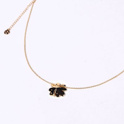 LUCKY CLOVER NECKLACE