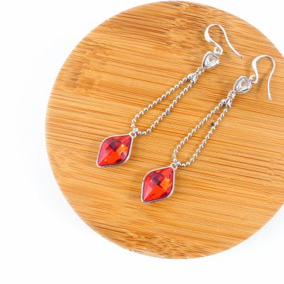 Boucles d'oreilles pendantes carré rouge