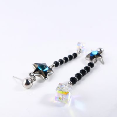 boucle d'oreille pendantes étoile bleu reflet